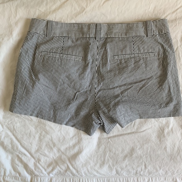 J. Crew Chino size 4, in seersucker black and white. - Picture 5 of 5